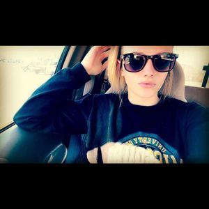 Meet your Posher, Emily